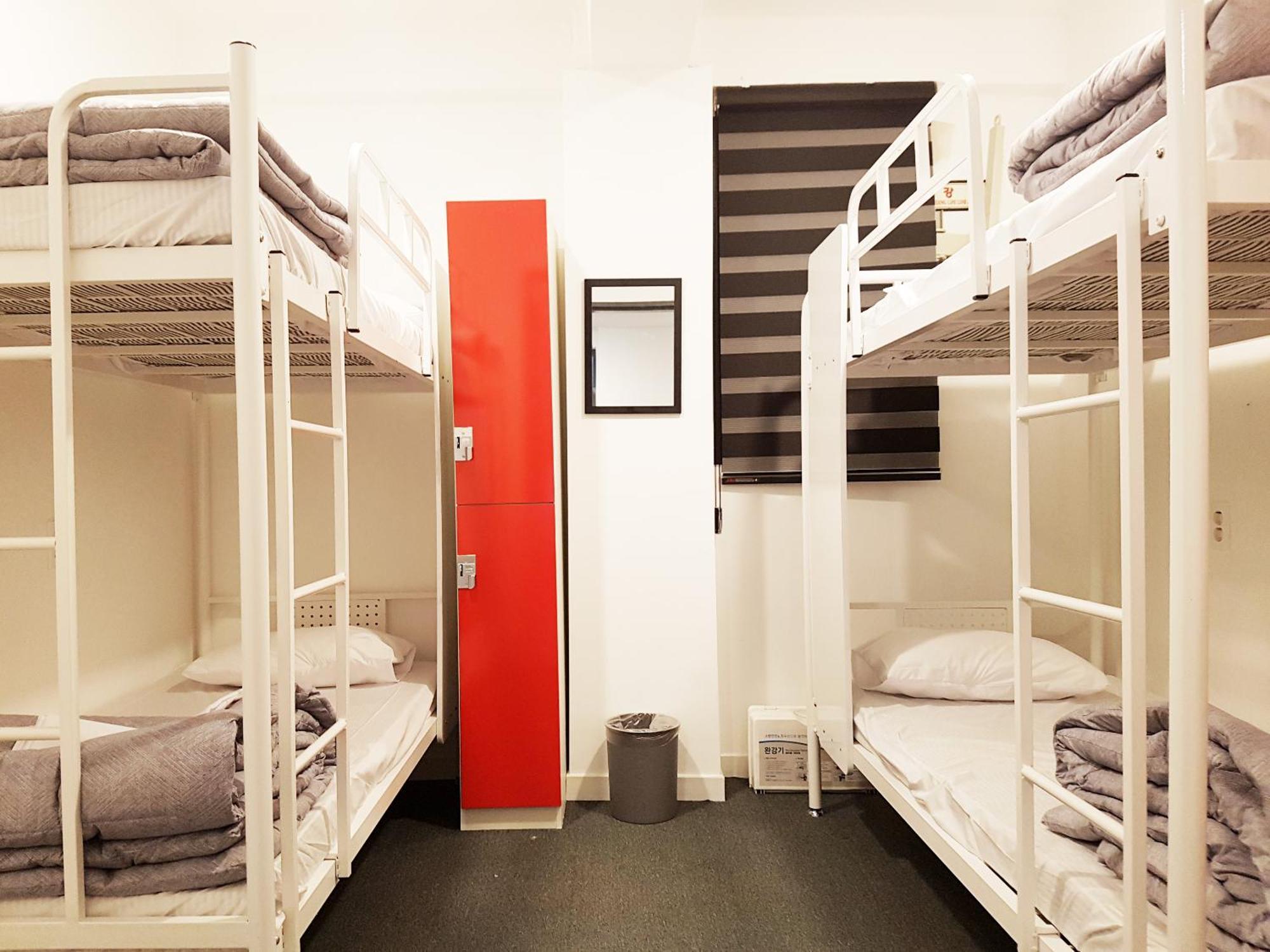 One Way Guesthouse Пусан Номер фото
