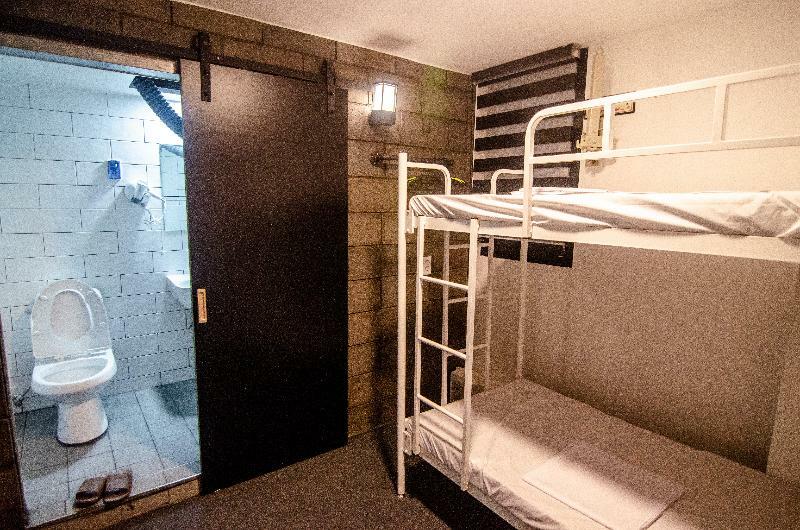 One Way Guesthouse Пусан Екстер'єр фото